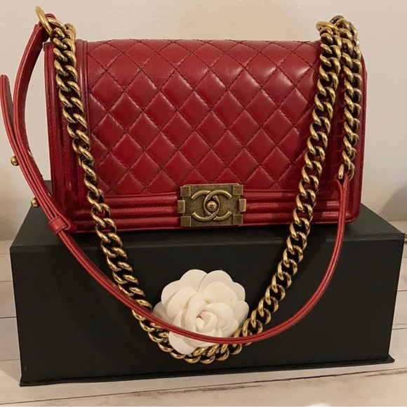 CHANEL Handbags - Chanel Medium Quilted Boy Bag